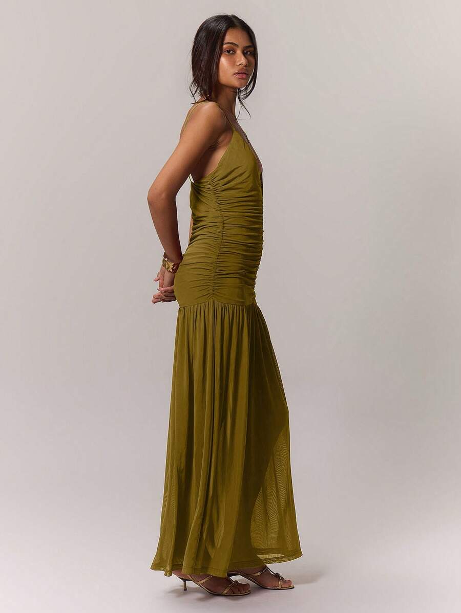 Leonie™ | Gathered Waist Holiday Dress