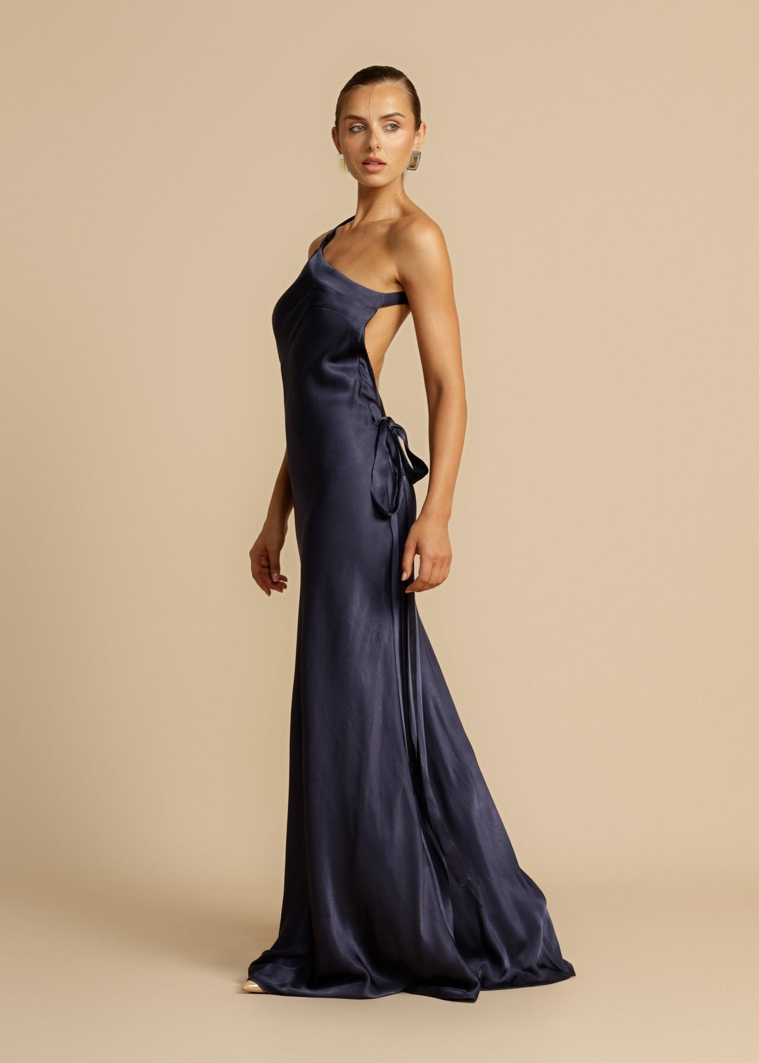 Alina™ | Maxi Dress with One Shoulder Strap in Satin